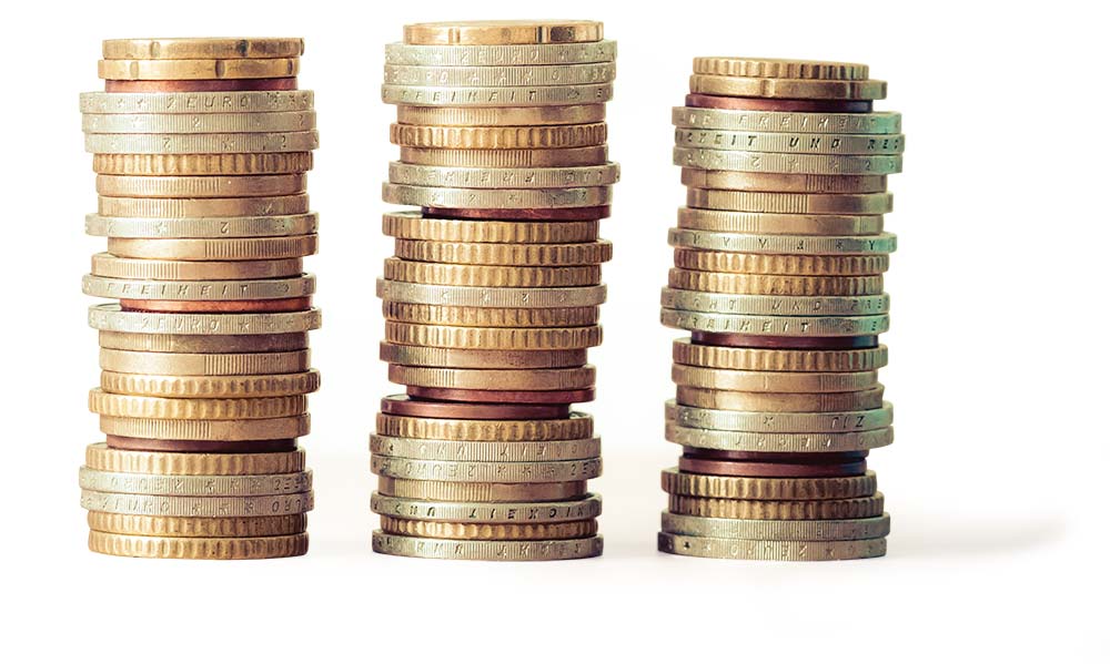 Symbolbild &ndash; Euro-M&uuml;nzen auf drei Stapeln
